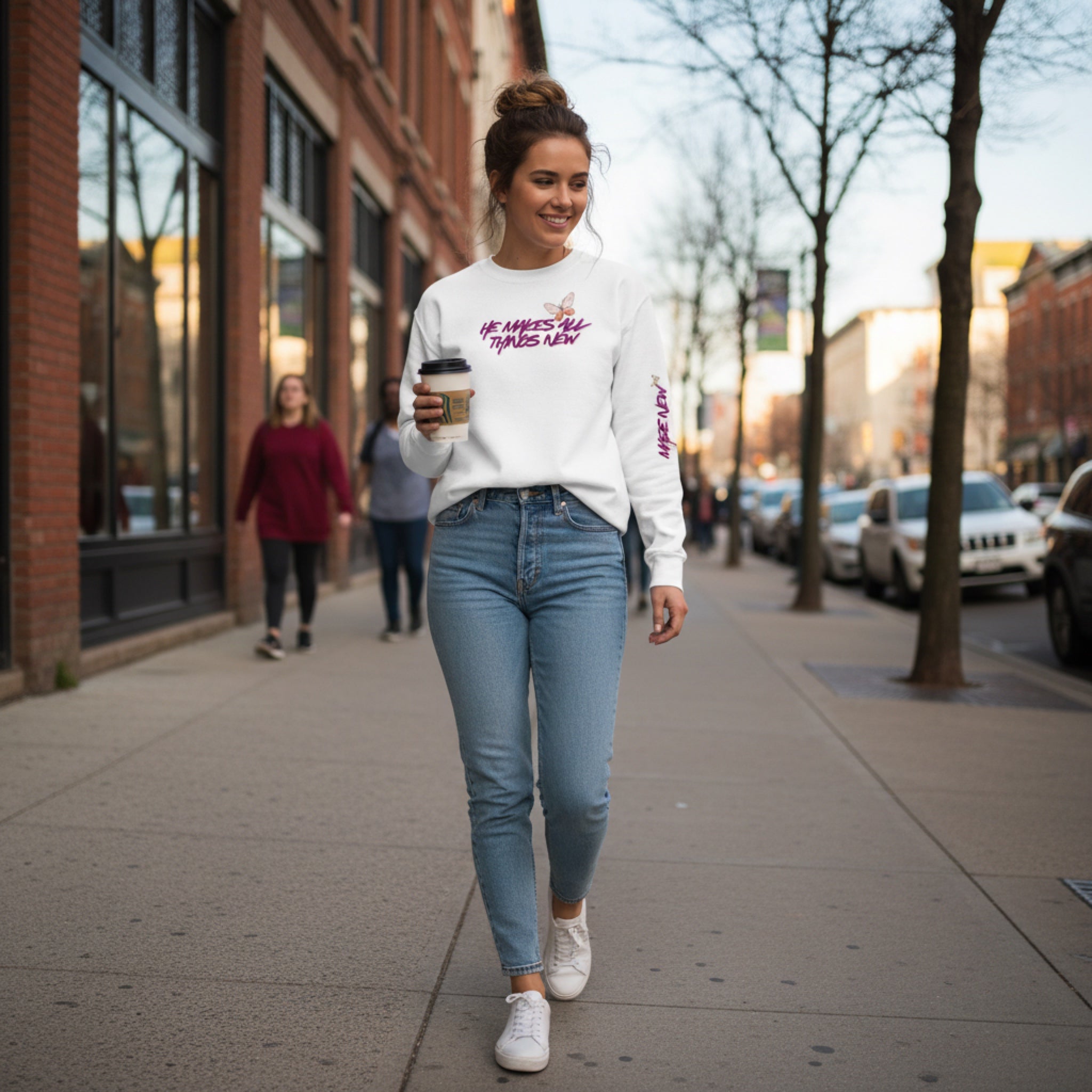He makes all things new, sweatshirt, white