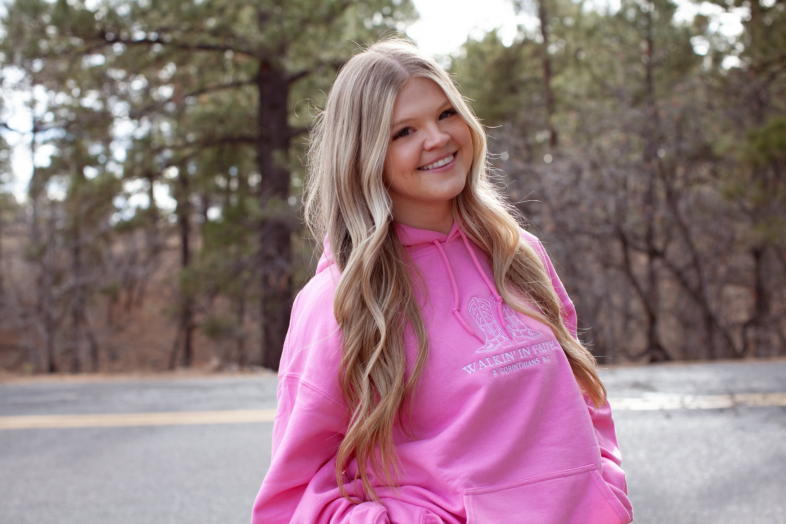 walkin in faith, walking in faith, 2 Corinthians 5:7, hoodie, pink